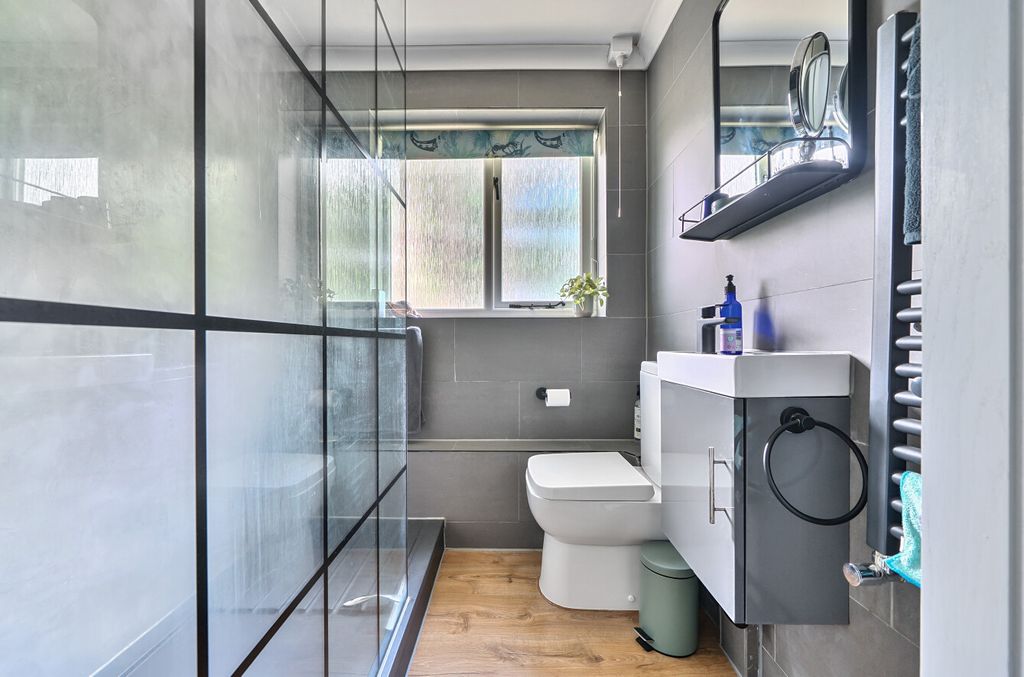 Additional image 6 of 1 bed flat for saleHindhead, Surrey GU26