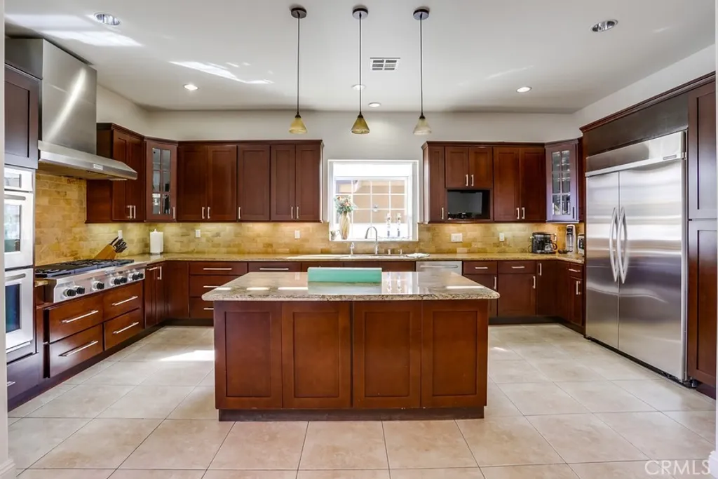 12525 Miranda Street, Valley Village, CA 91607 photo 3