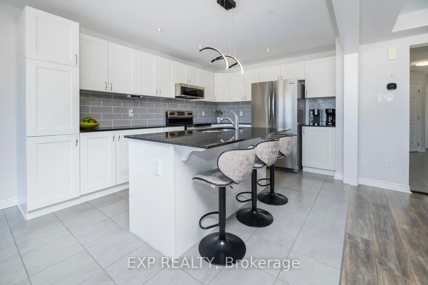 161 Cranesbill Road photo 4