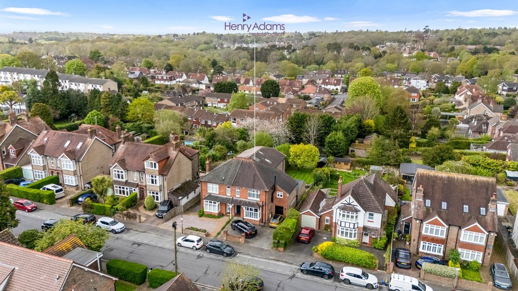 5 bed semi-detached house for saleHaywards Road, Haywards Heath RH16
