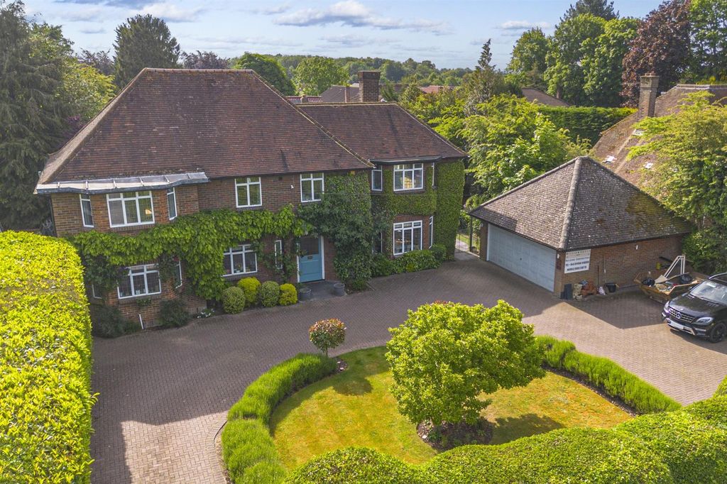 Additional image 19 of 5 bed detached house for saleMarlow Hill, High Wycombe HP11