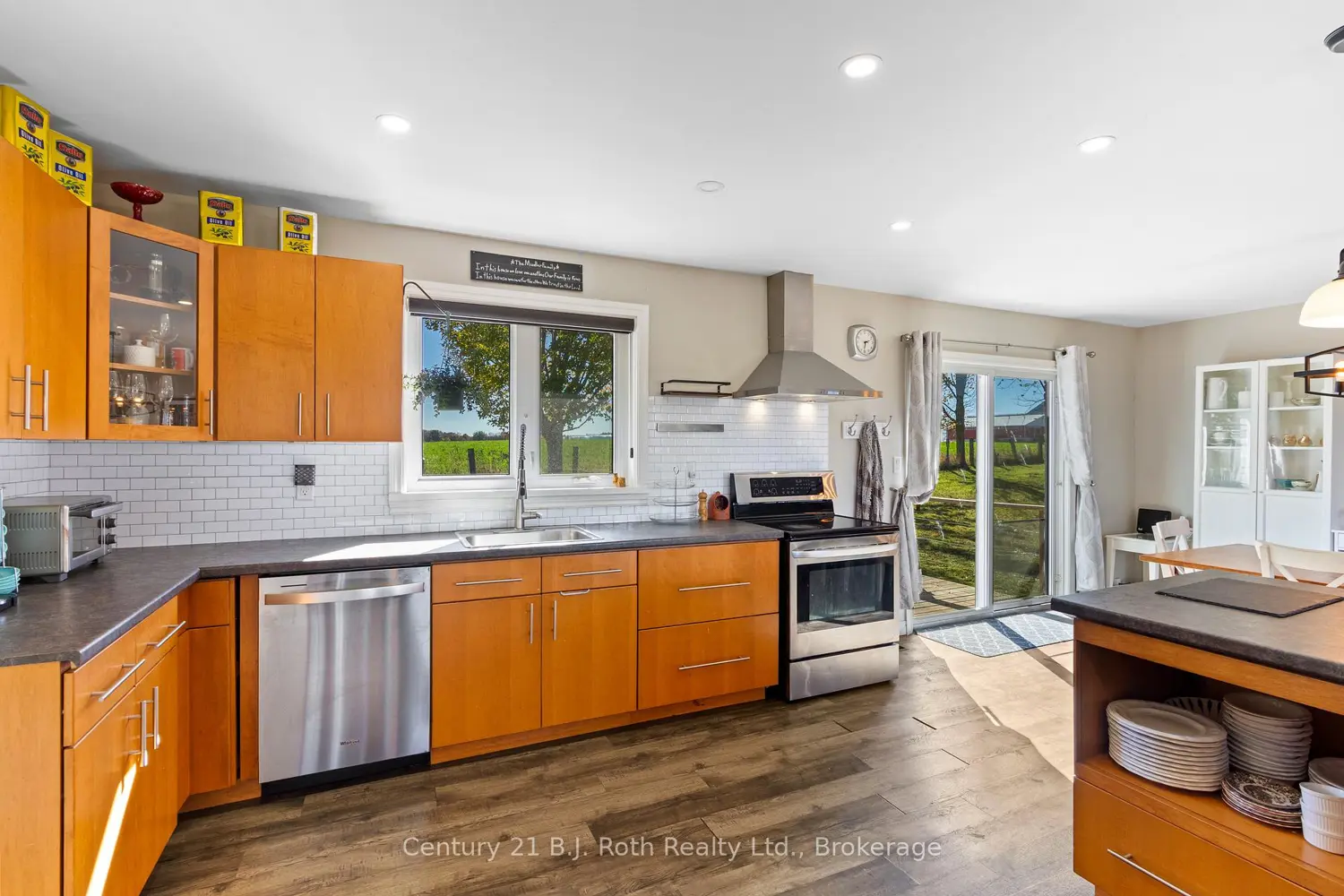 21388 Grey Rd 16 photo 5