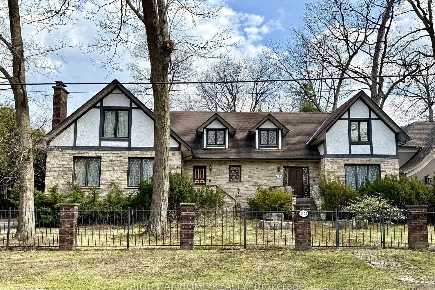 2123 Gordon Drive