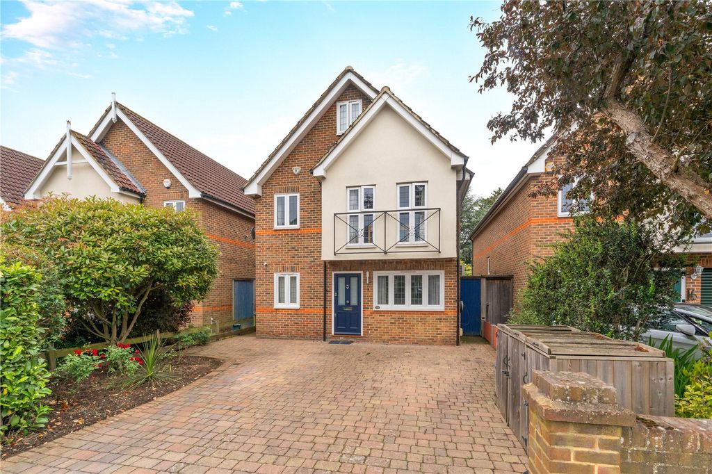 6 bed detached house for saleNightingale Road, Hampton TW12