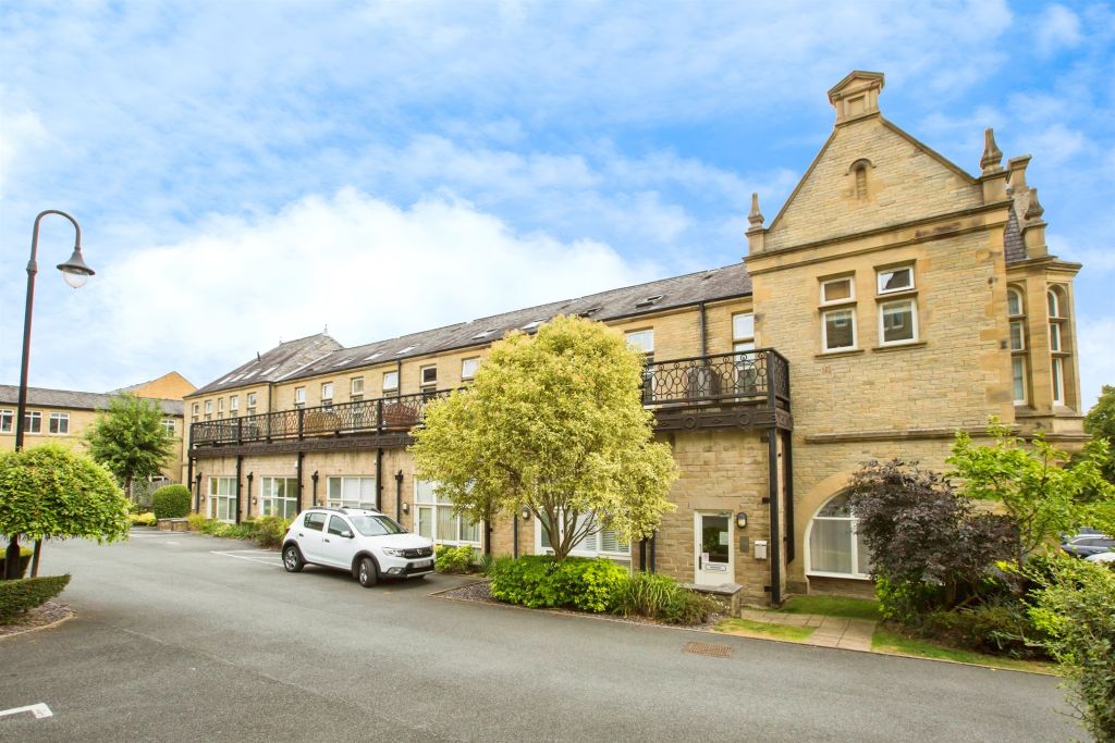 Additional image 7 of 2 bed penthouse for saleCharlotte Close, Halifax HX1