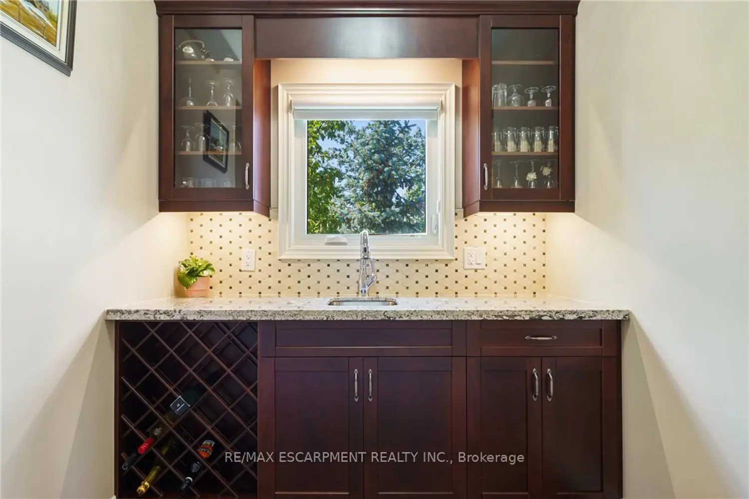 8952 Black Forest Crescent photo 4