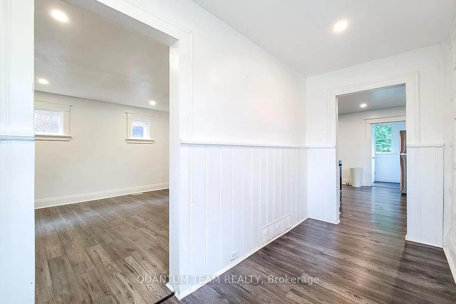 246 Davis Street photo 4