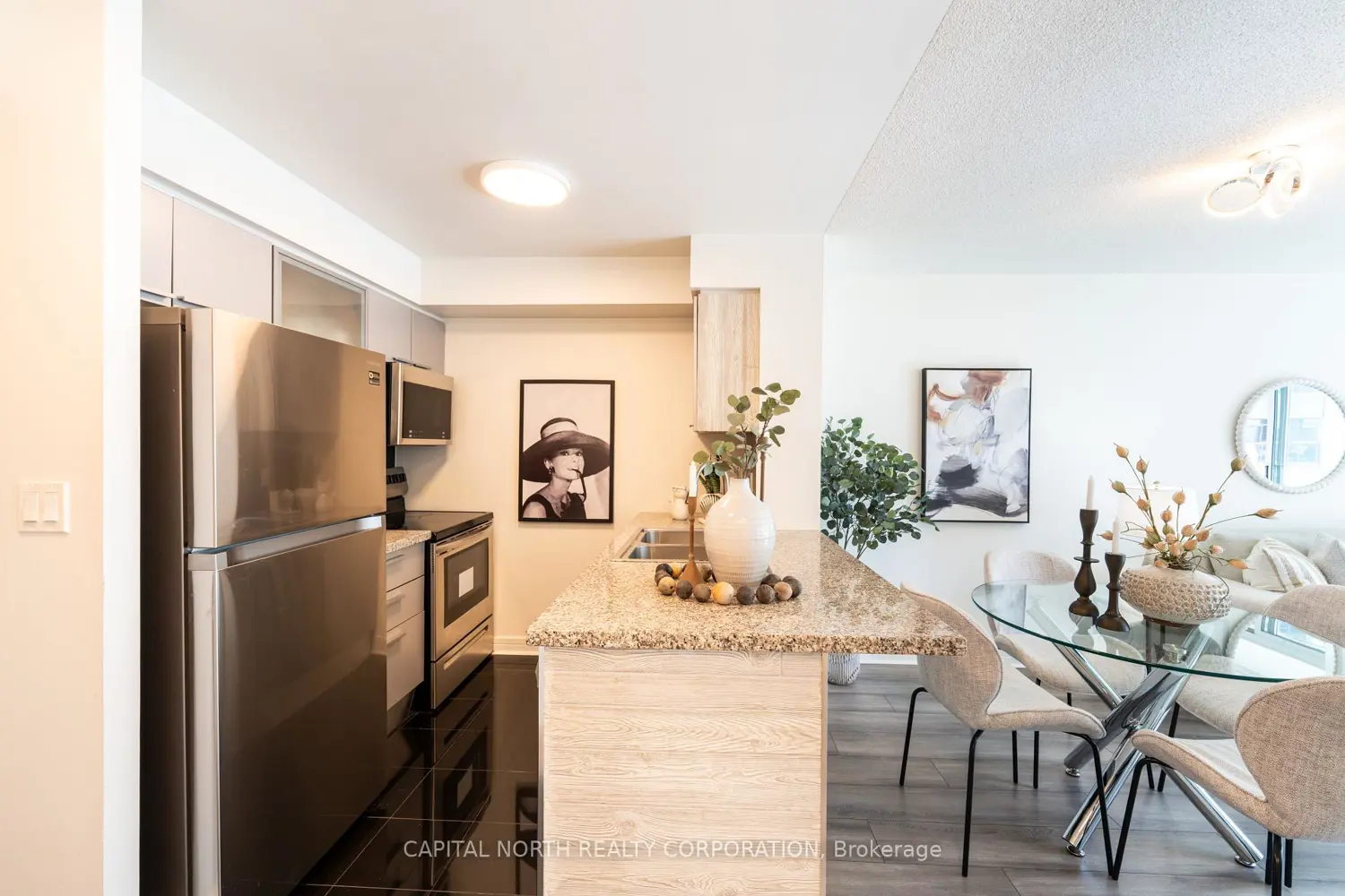 Additional image 10 of 16 Harrison Garden Boulevard 1706