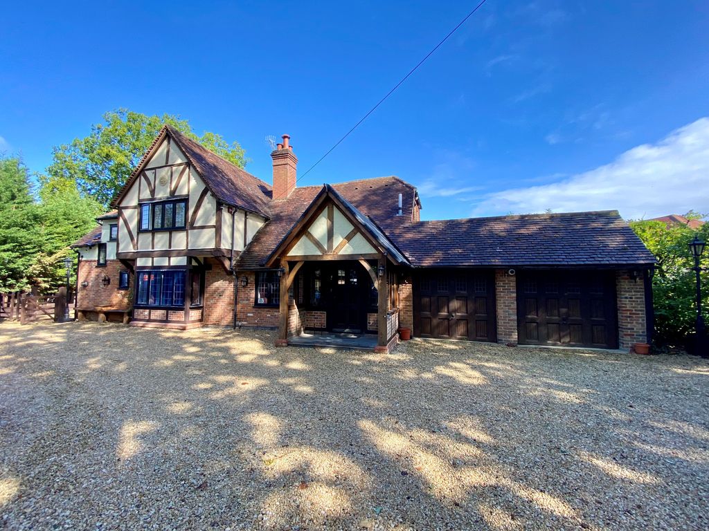 6 bed detached house for saleCharlwood Road, Hookwood RH6