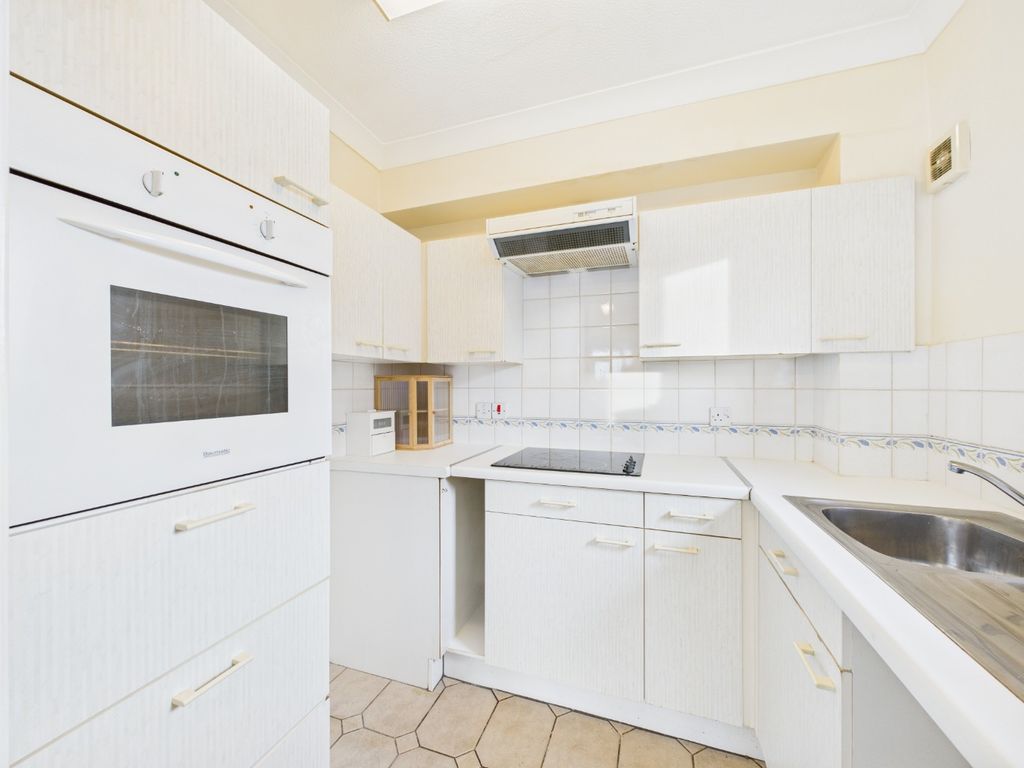 Additional image 6 of 1 bed flat for saleAlbion Court, Anlaby Common, Hull HU4