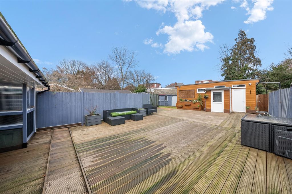 Additional image 24 of 5 bed semi-detached house for saleBotwell Lane, Hayes UB3
