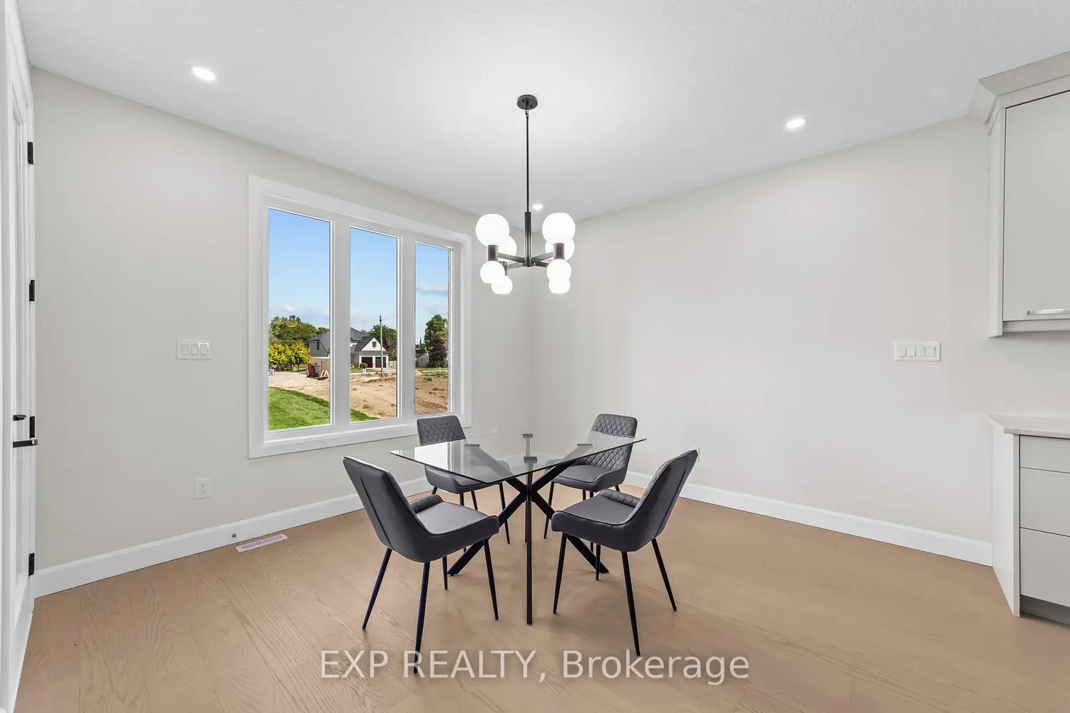 421 Ontario Street photo 5