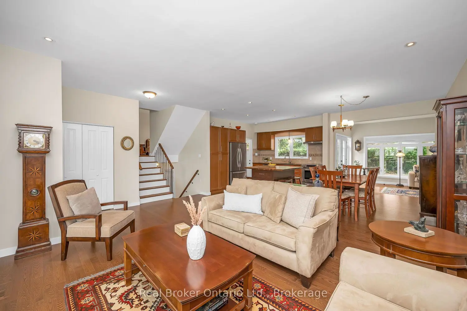 Additional image 4 of 285 Surrey Drive