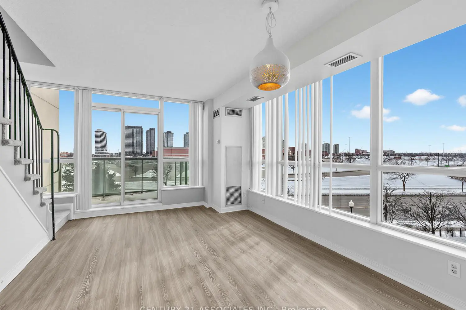 2585 Erin Centre Boulevard 408 photo 4