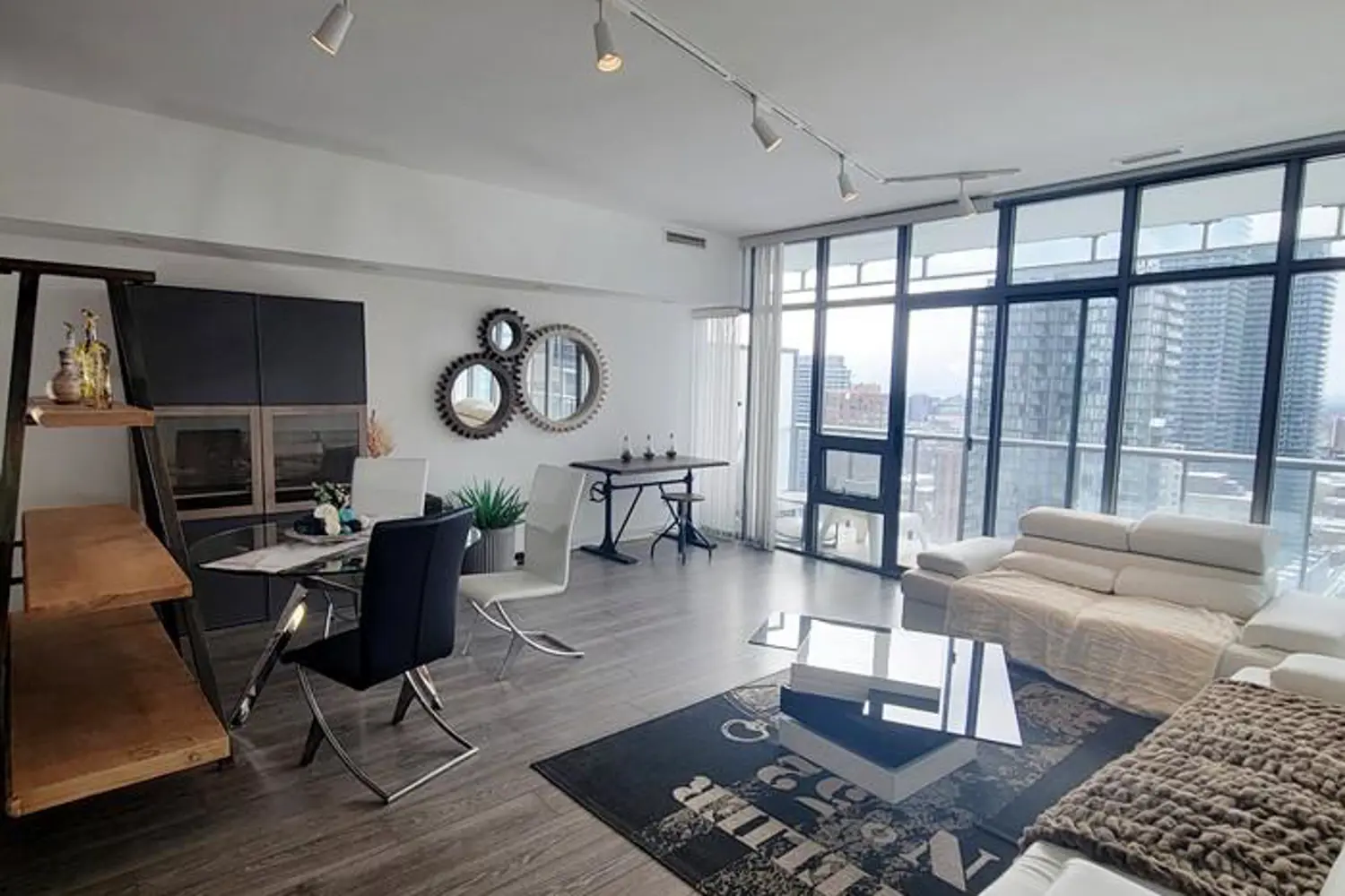 Additional image 3 of 33 Charles Street 2706