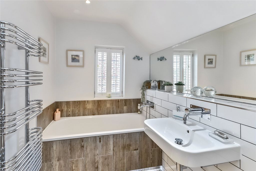 Additional image 29 of 3 bed detached house for saleHindhead, Surrey GU26