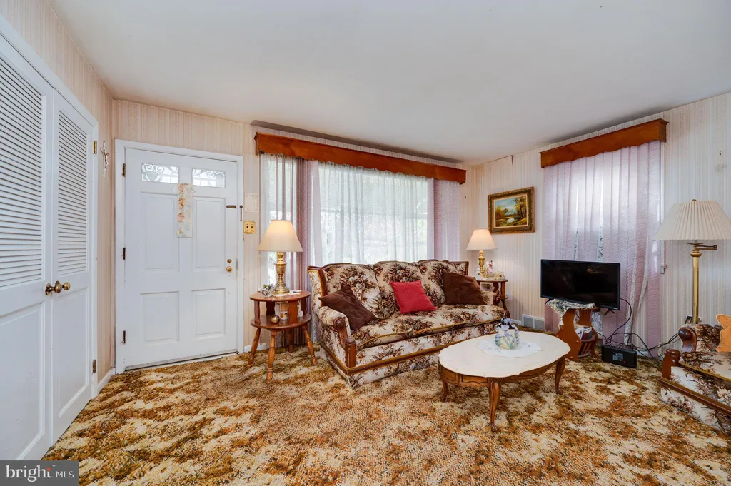 Additional image 9 of 125 E 1st Avenue, Trappe, PA 19426