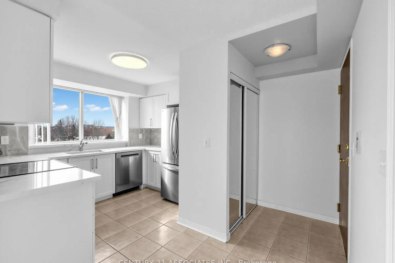 2585 Erin Centre Boulevard 408 photo 3