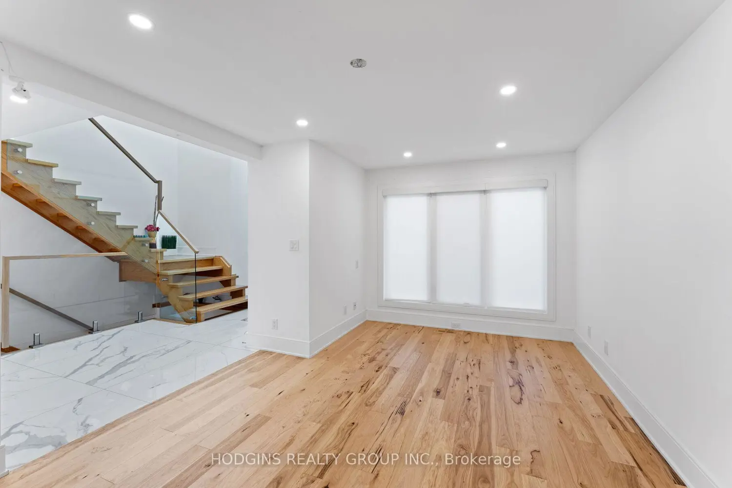 1670 Caverly Court photo 4