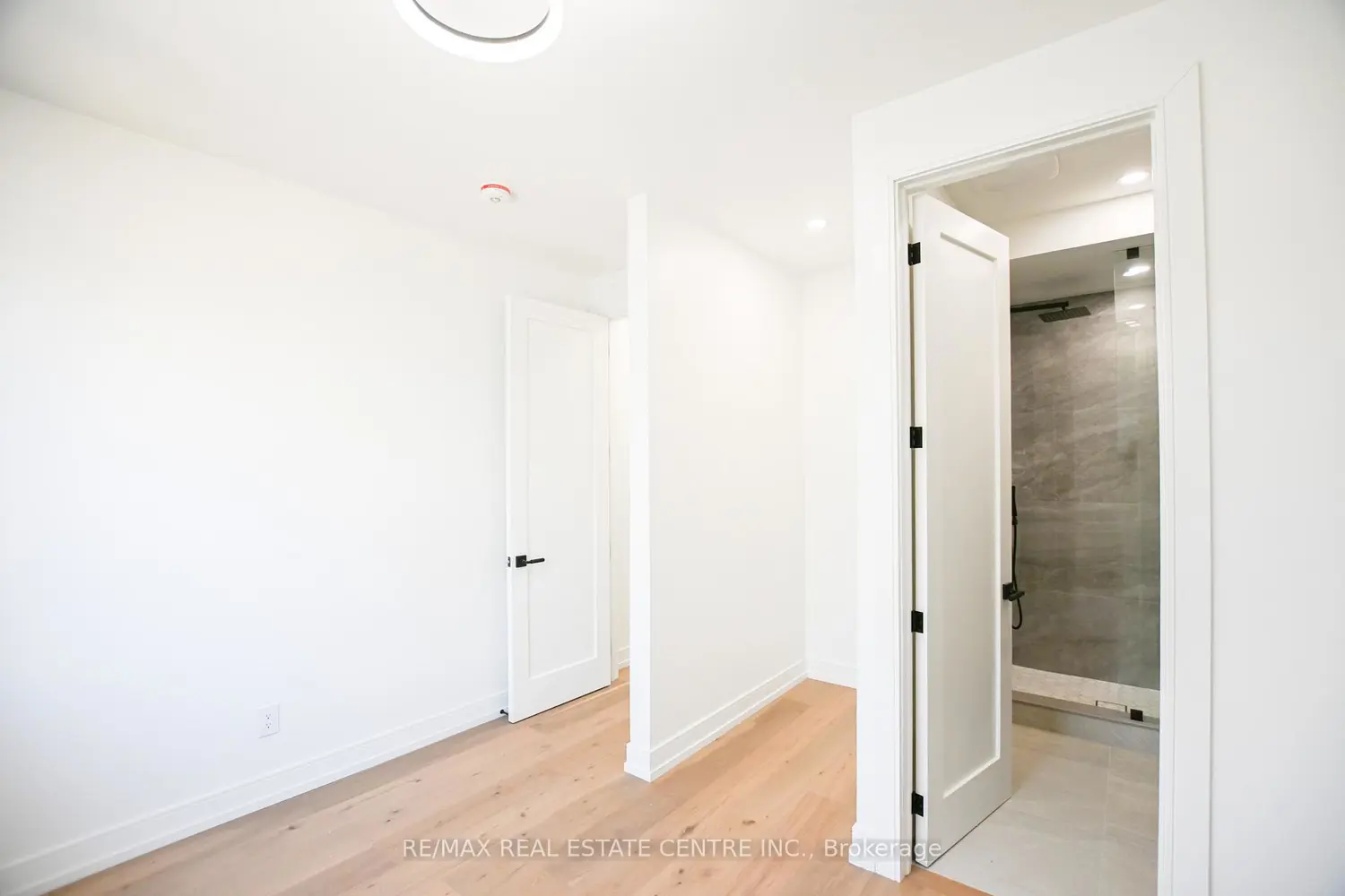 59 Jones Avenue photo 5