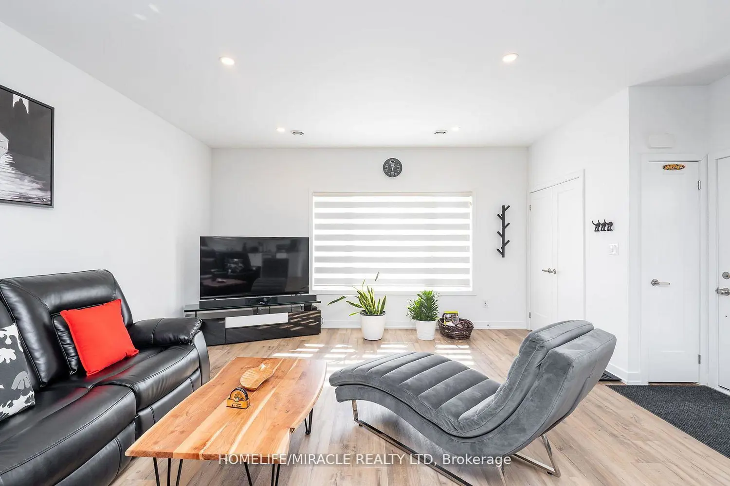Additional image 5 of 4263 Fourth Avenue 825