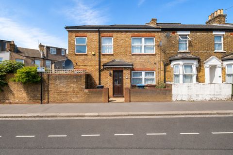 Elsham Road, London E11