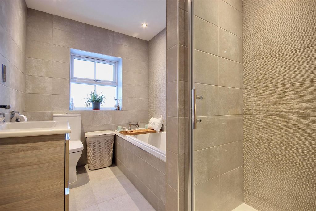 Additional image 12 of 5 bed detached house for saleEyre Grove, Hornsea HU18
