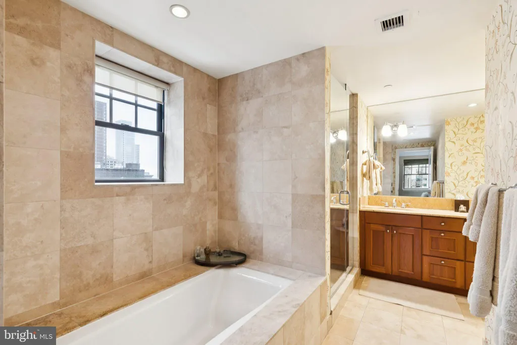Additional image 13 of 1701 Locust Street Unit 1704, Philadelphia, PA 19103