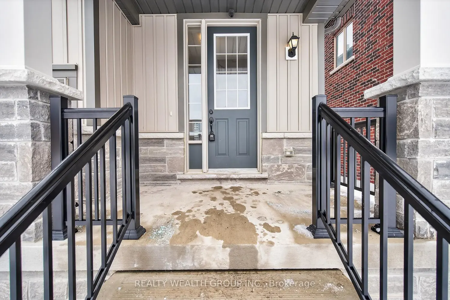 803 Griffin Trail photo 2