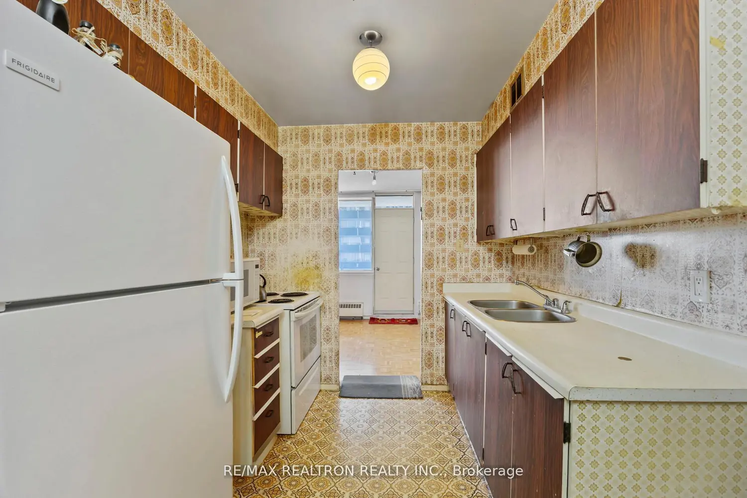 Additional image 10 of 155 Marlee Avenue 909