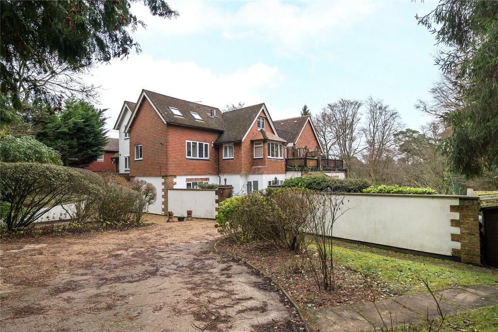 Additional image 15 of 2 bed flat for saleHindhead, Surrey GU26