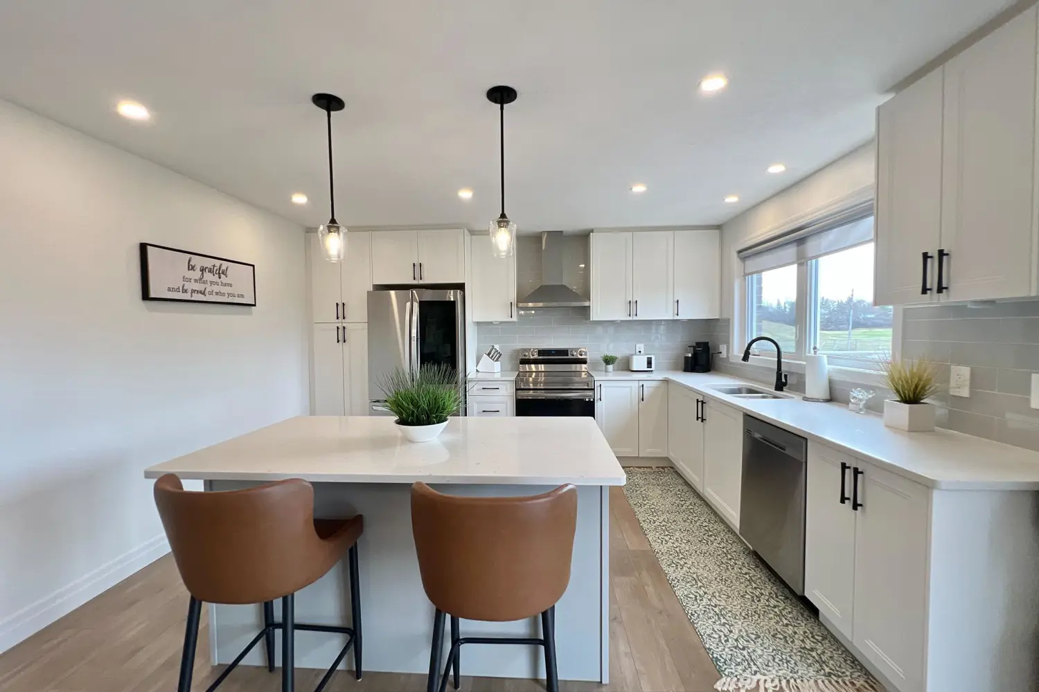 55 Lanark Drive photo 3