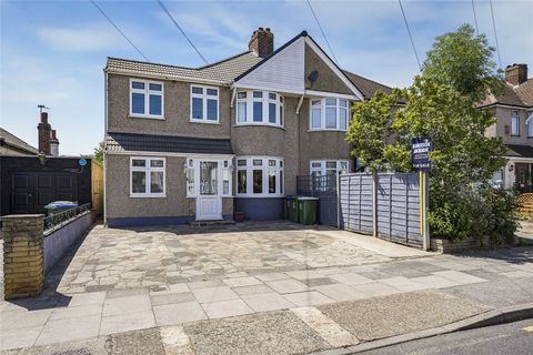 Northumberland Avenue, South Welling, Kent DA16