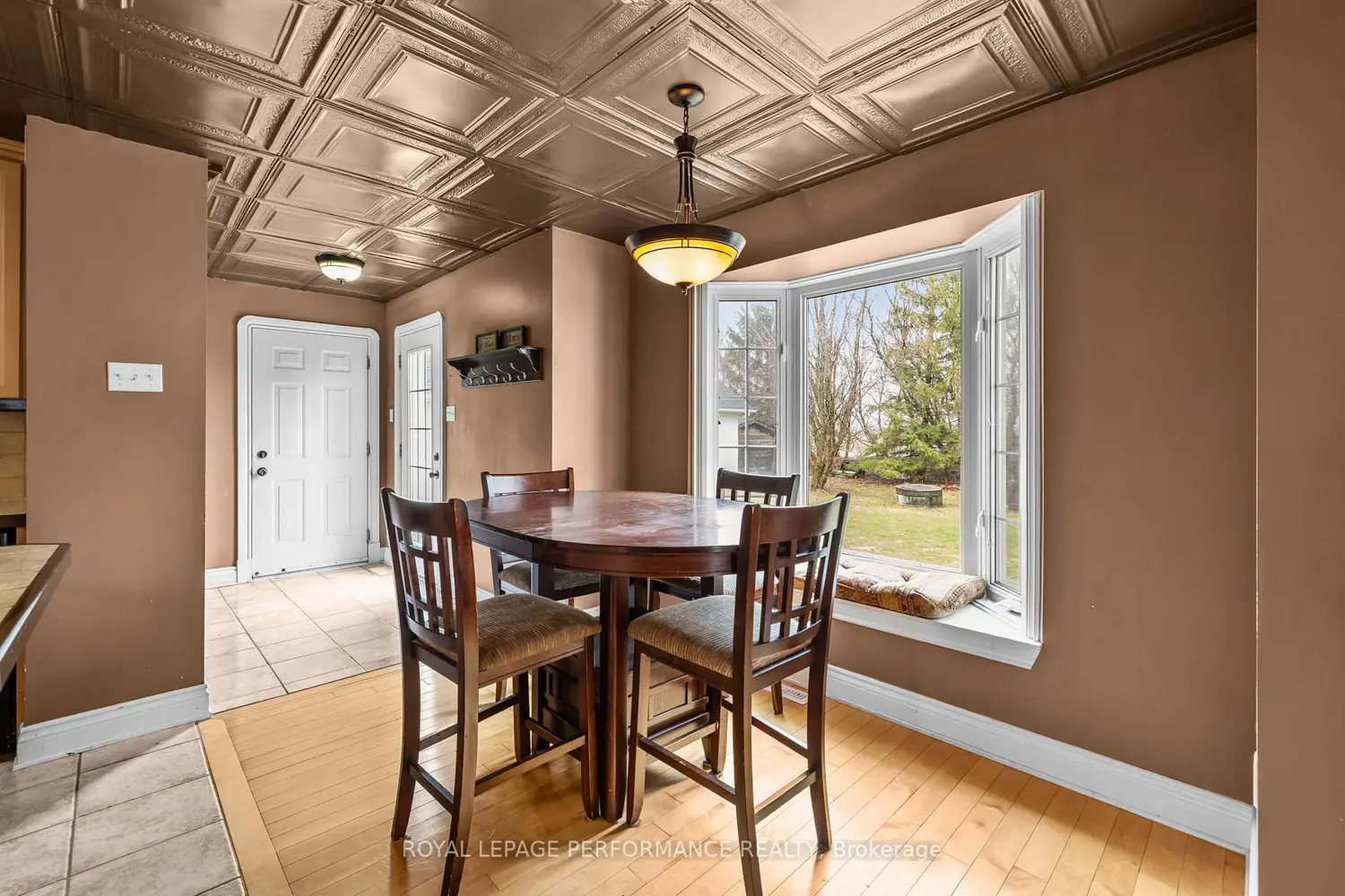 1007 St Pierre Road photo 5