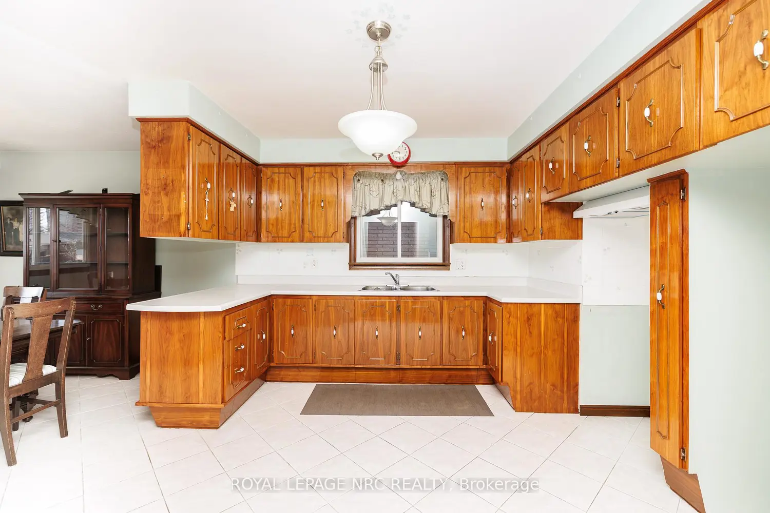 38 Rivercrest Road photo 3