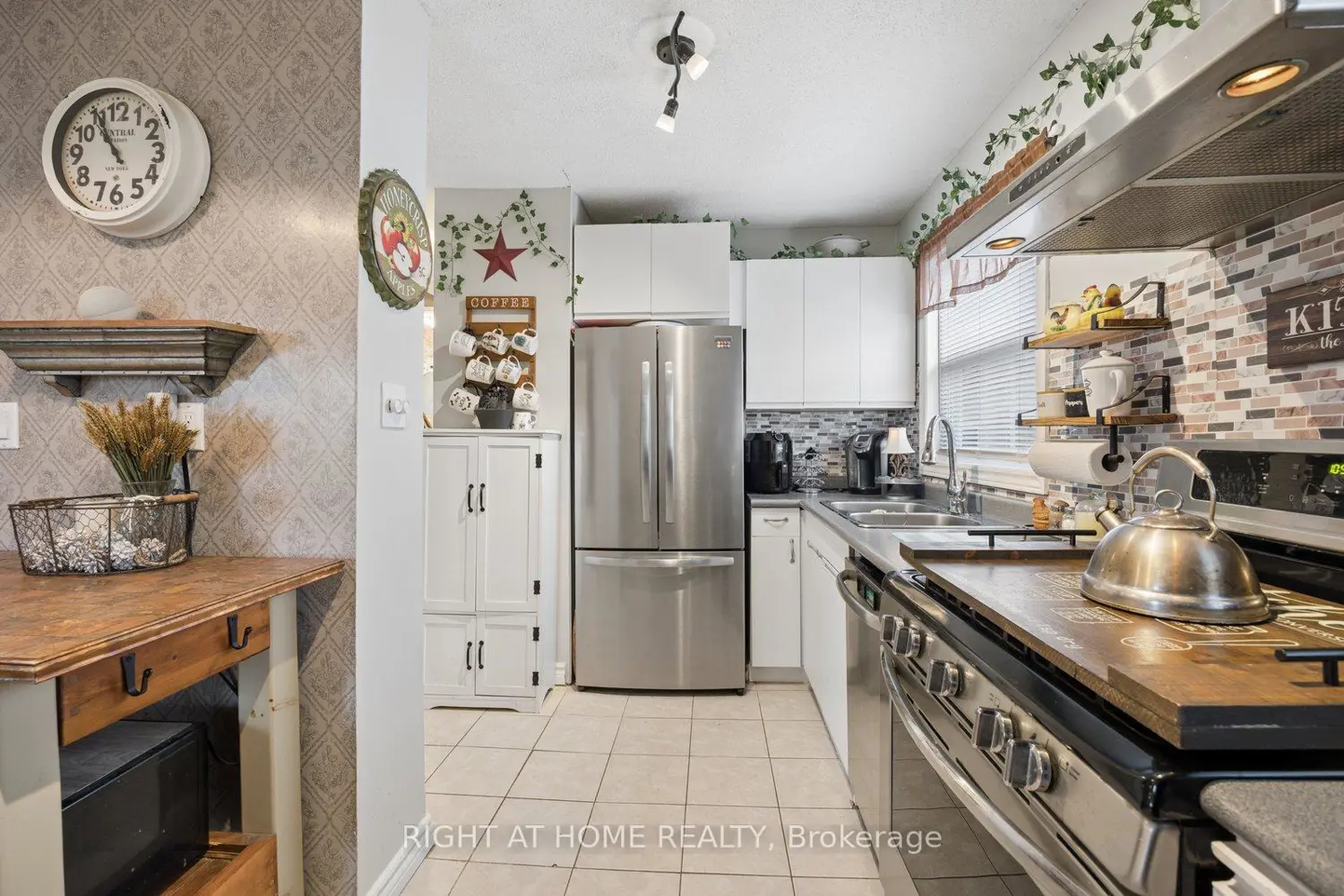 154 Admiral Road photo 5
