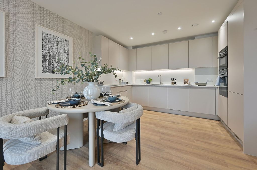 Additional image 3 of 3 bed flat for saleNorthwick Parkside, Harrow HA1