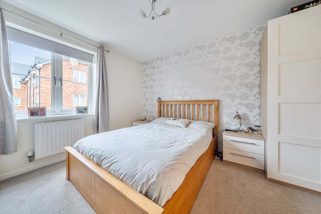 1 bed flat for saleRiver View, Shefford SG17 photo 4