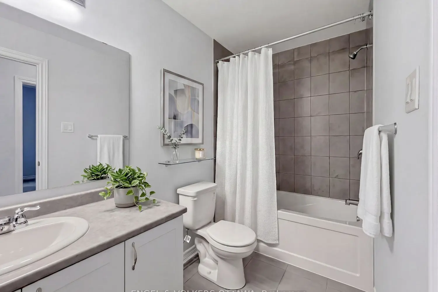 Additional image 7 of 149 Anthracite Private 44