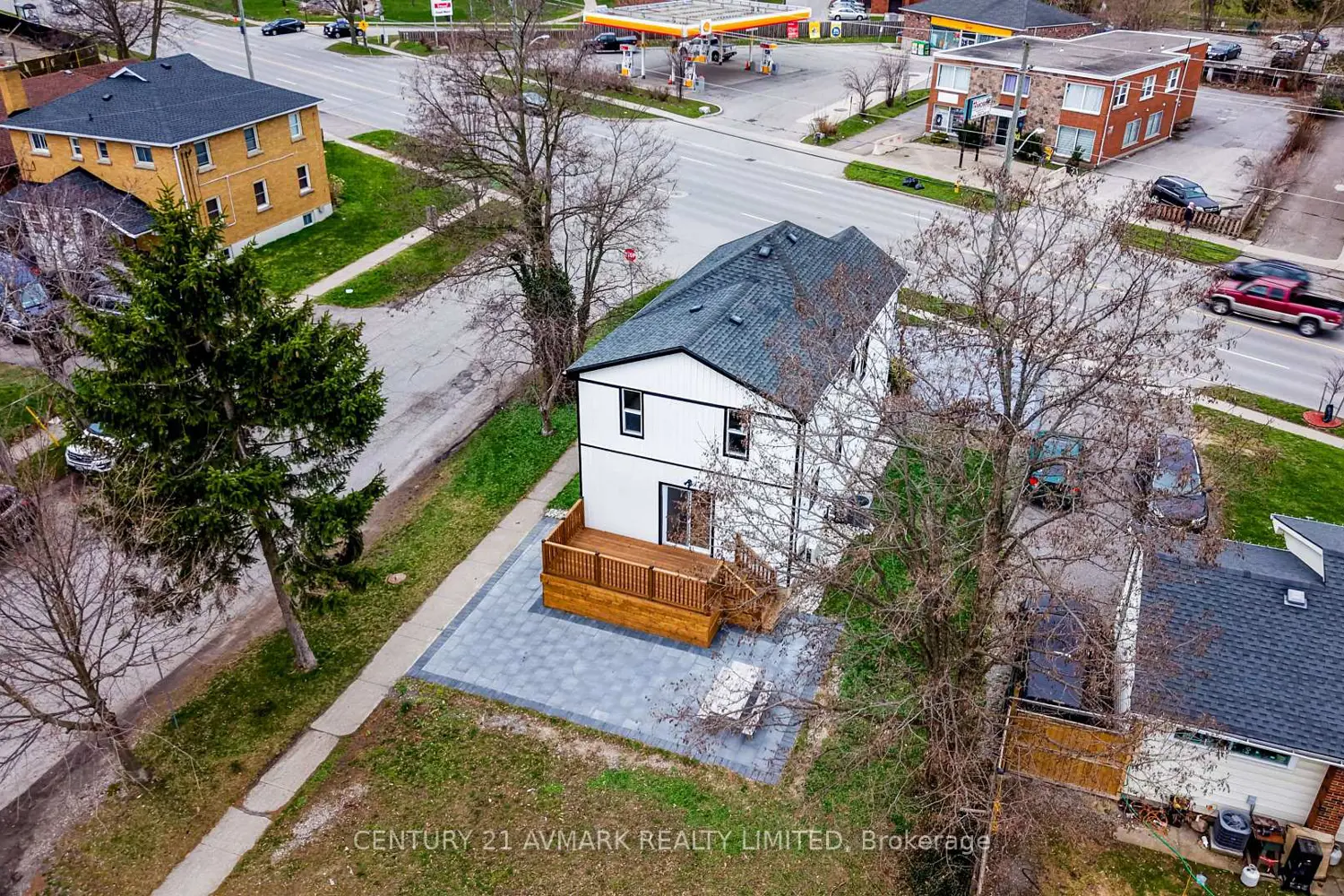 336 Geneva Street photo 3