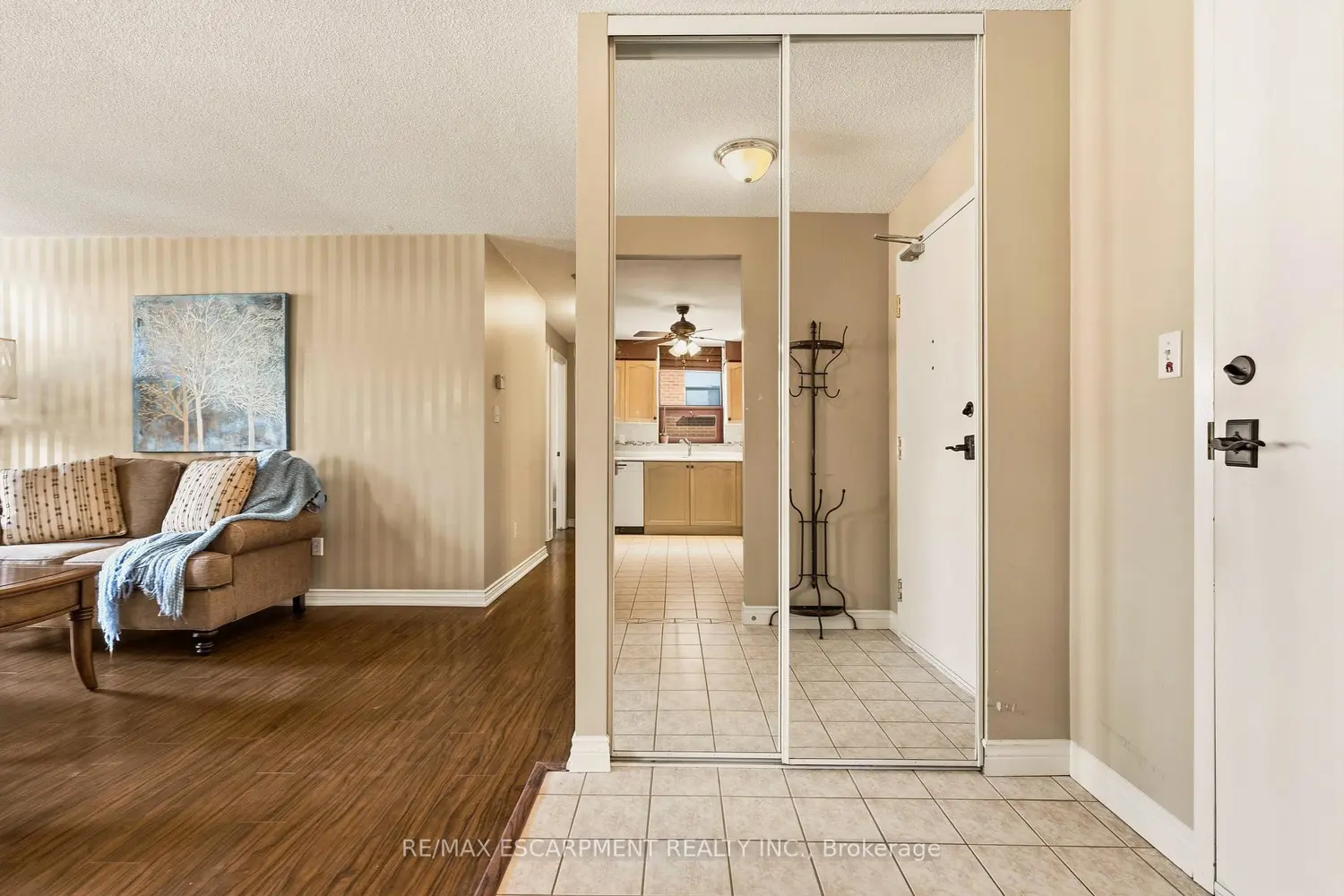 8 Main Street 203