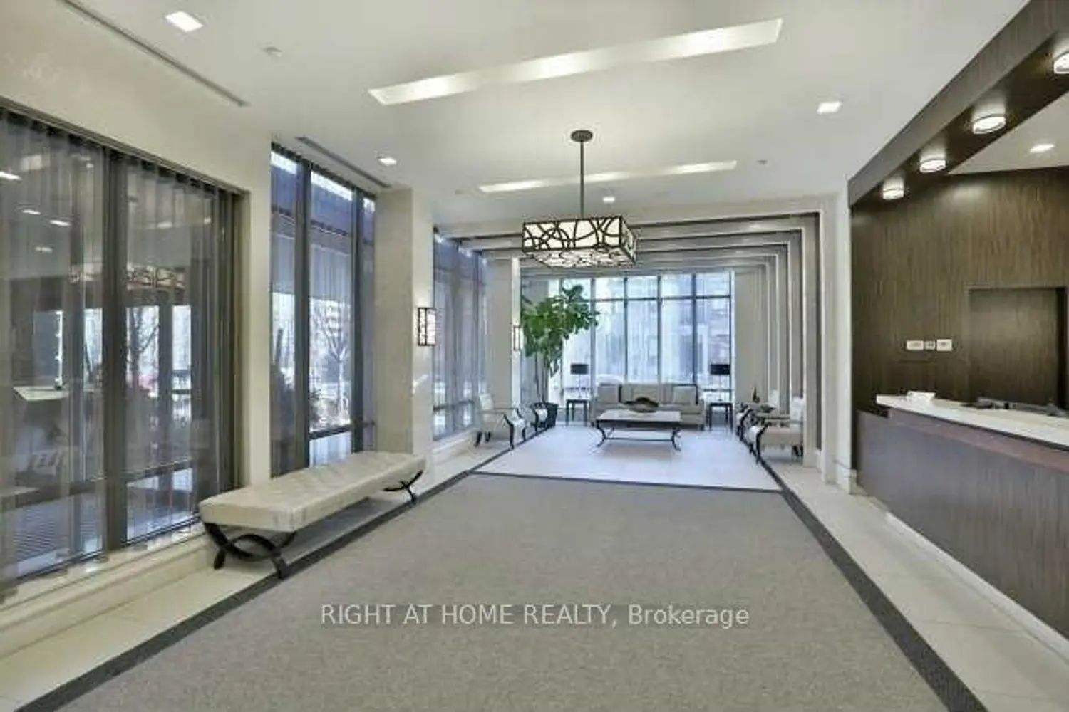 28 Linden Street 1405 photo 2