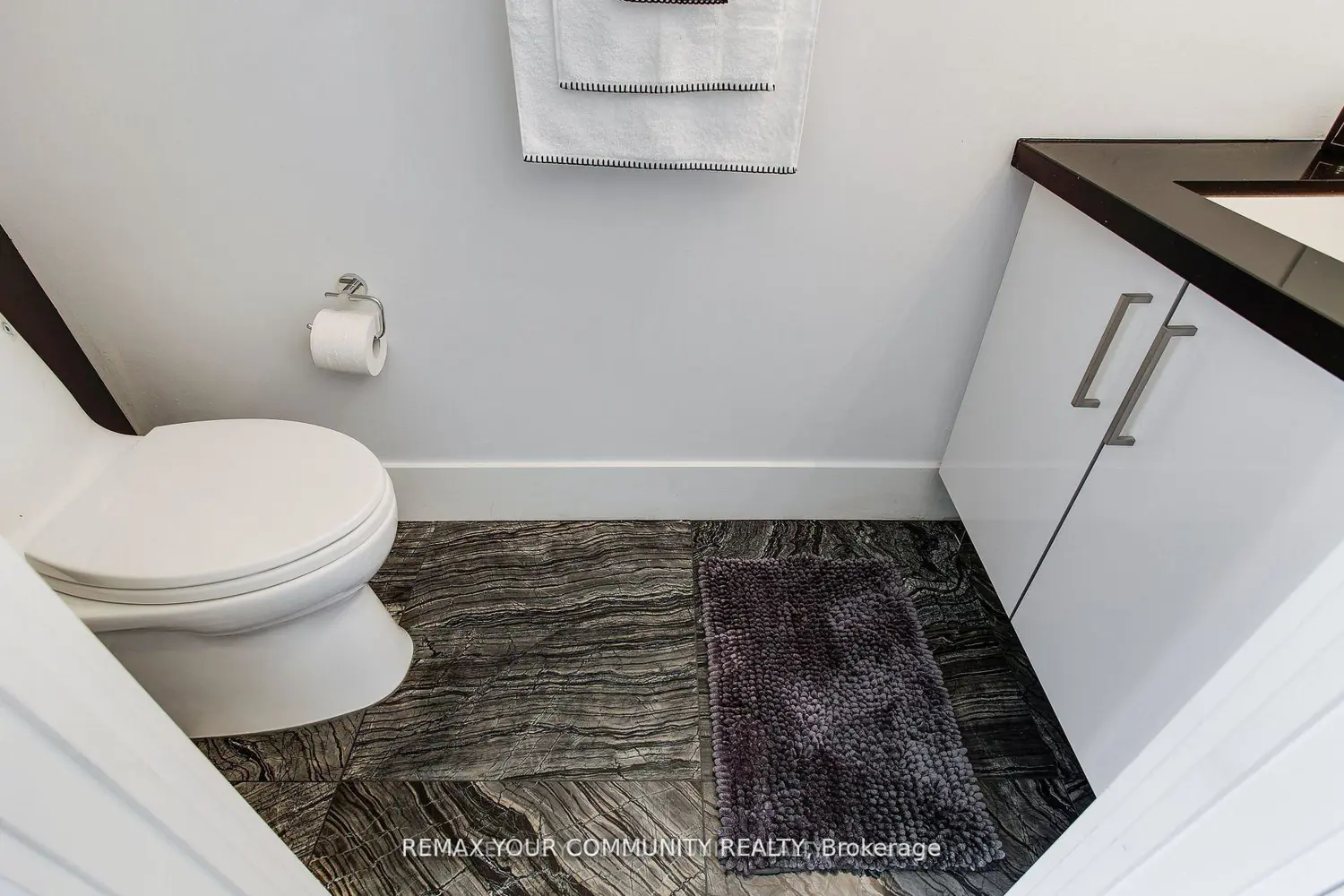 Additional image 15 of 39 Queens Quay 1109