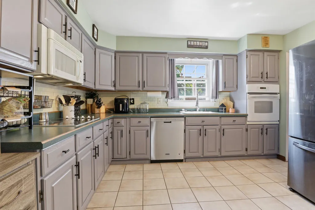 Additional image 12 of 2874 Sunset Drive, Dallastown, PA 17313