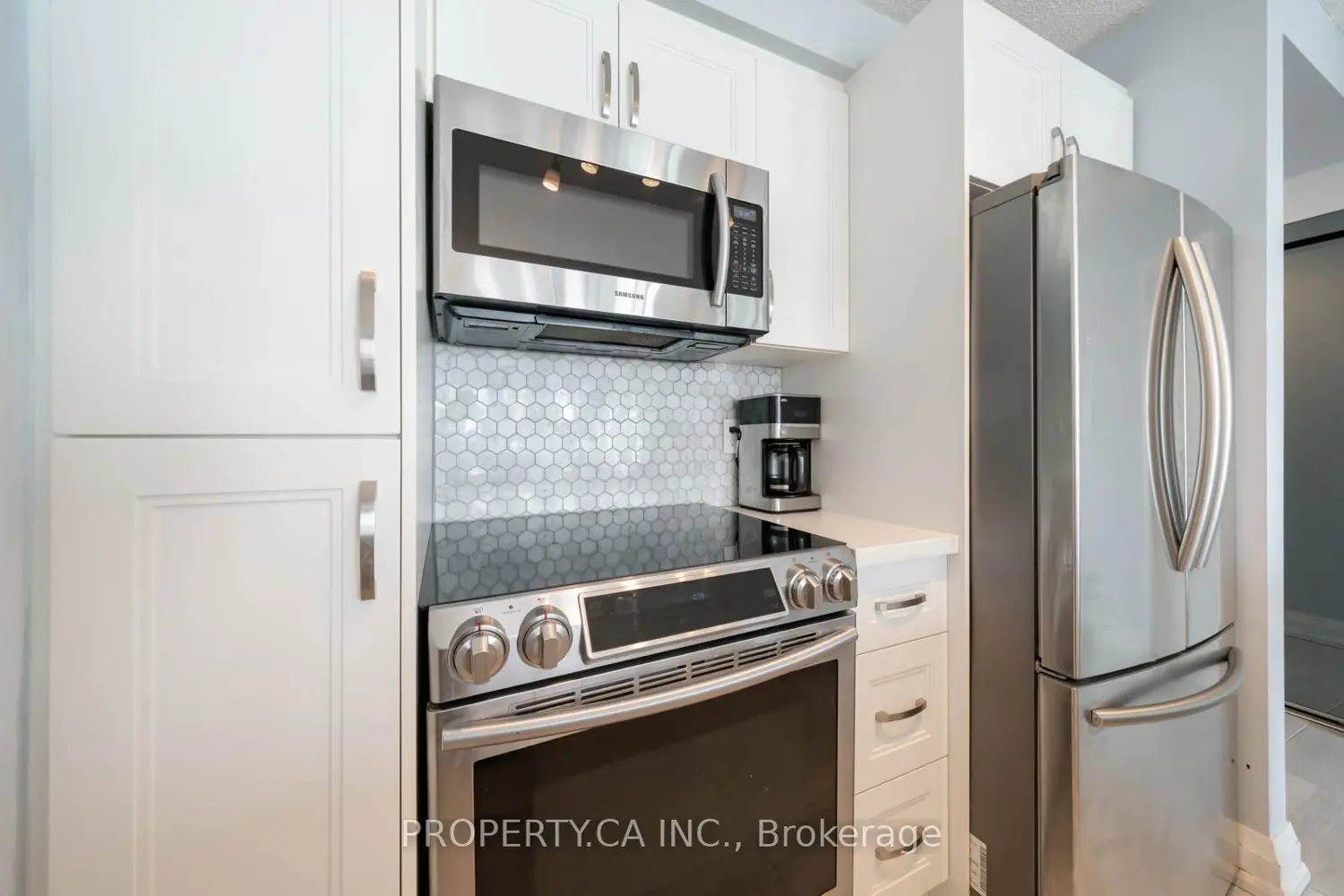 10 Yonge Street 1209 photo 4