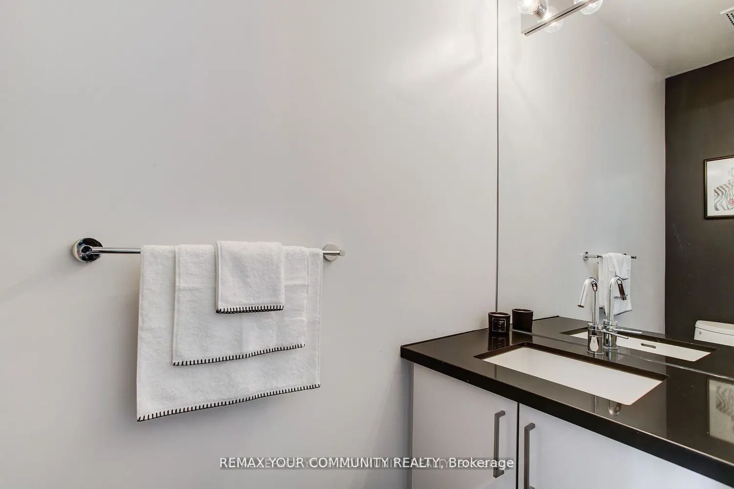 Additional image 16 of 39 Queens Quay 1109