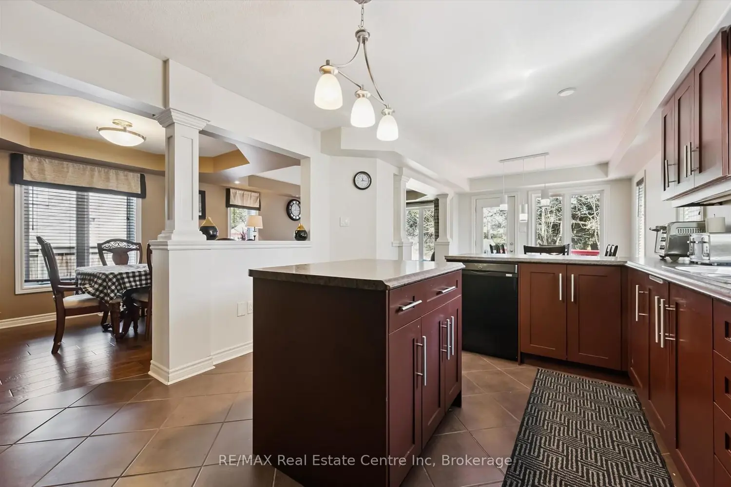 71 Laughland Lane photo 4