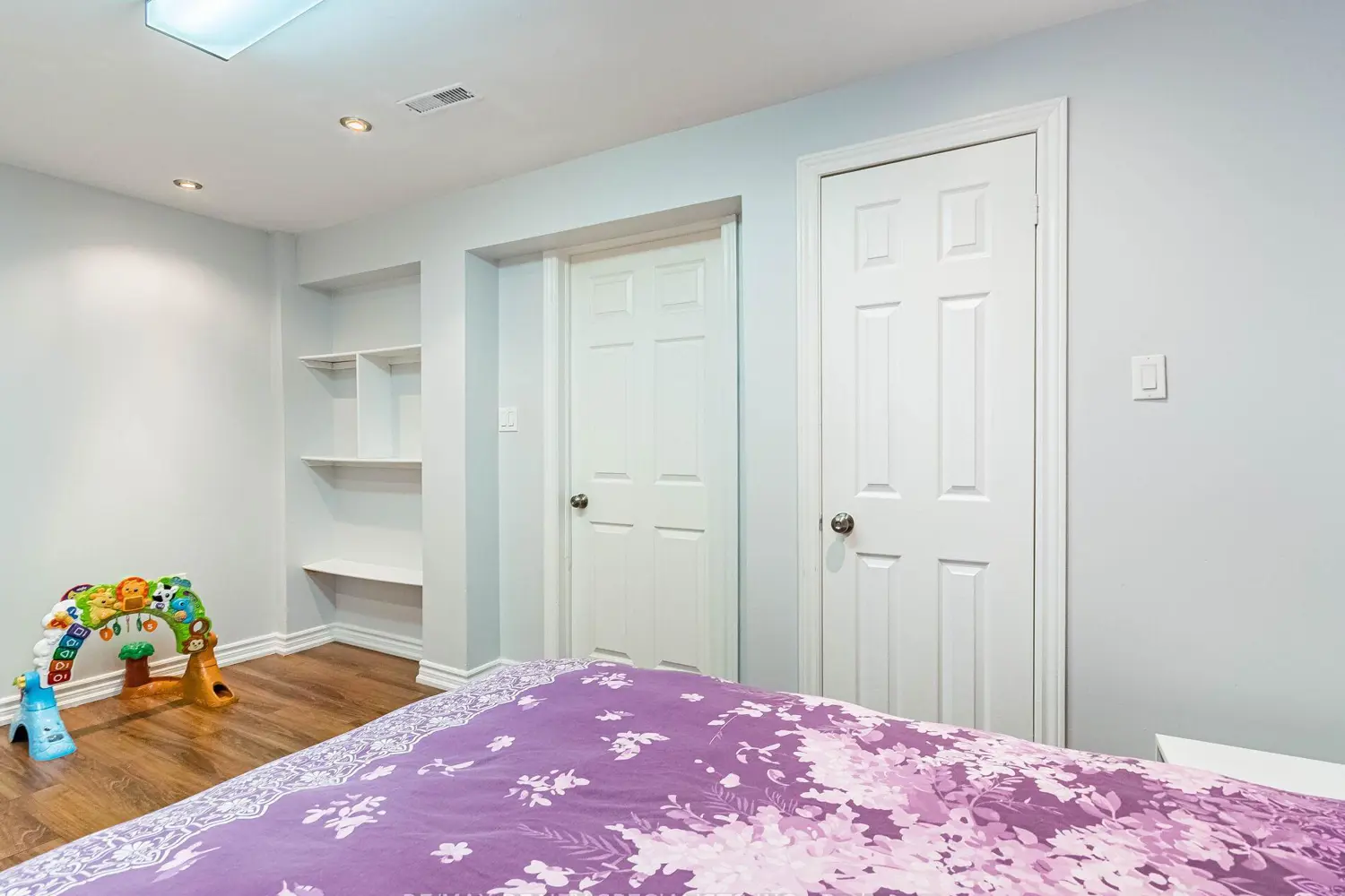 203 Sherwood Road photo 3