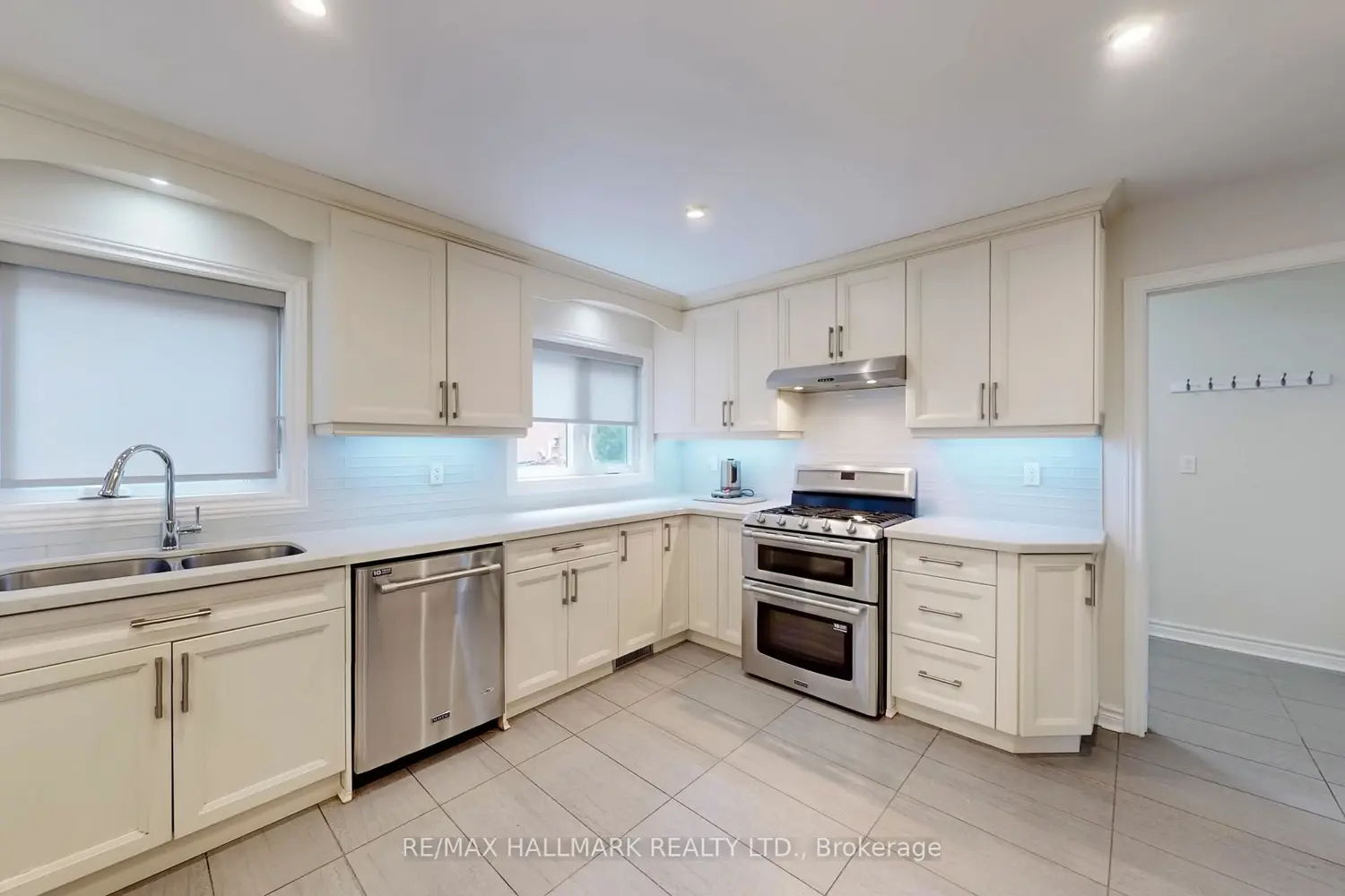 2 Butterfield Drive photo 3