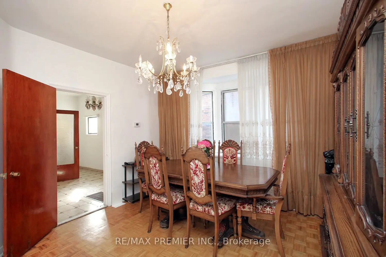 172 Lauder Avenue photo 5